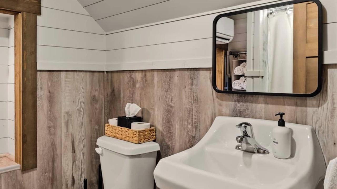 Photo of Bathroom in Strasburg