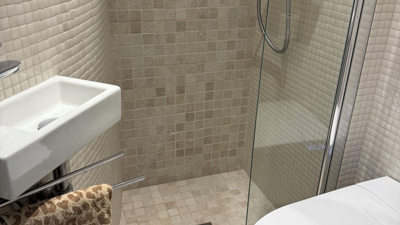 Photo of Bathroom in Arsenal