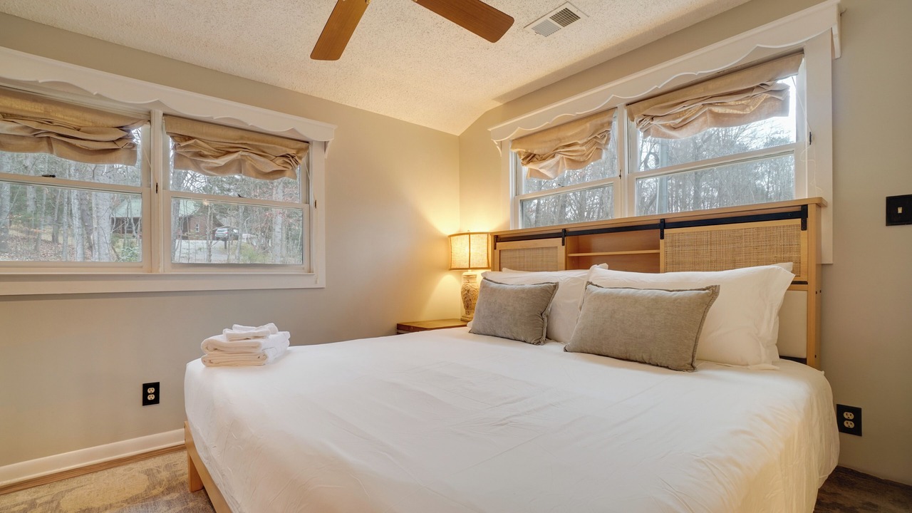 Photo of Bedroom in Sautee Nacoochee