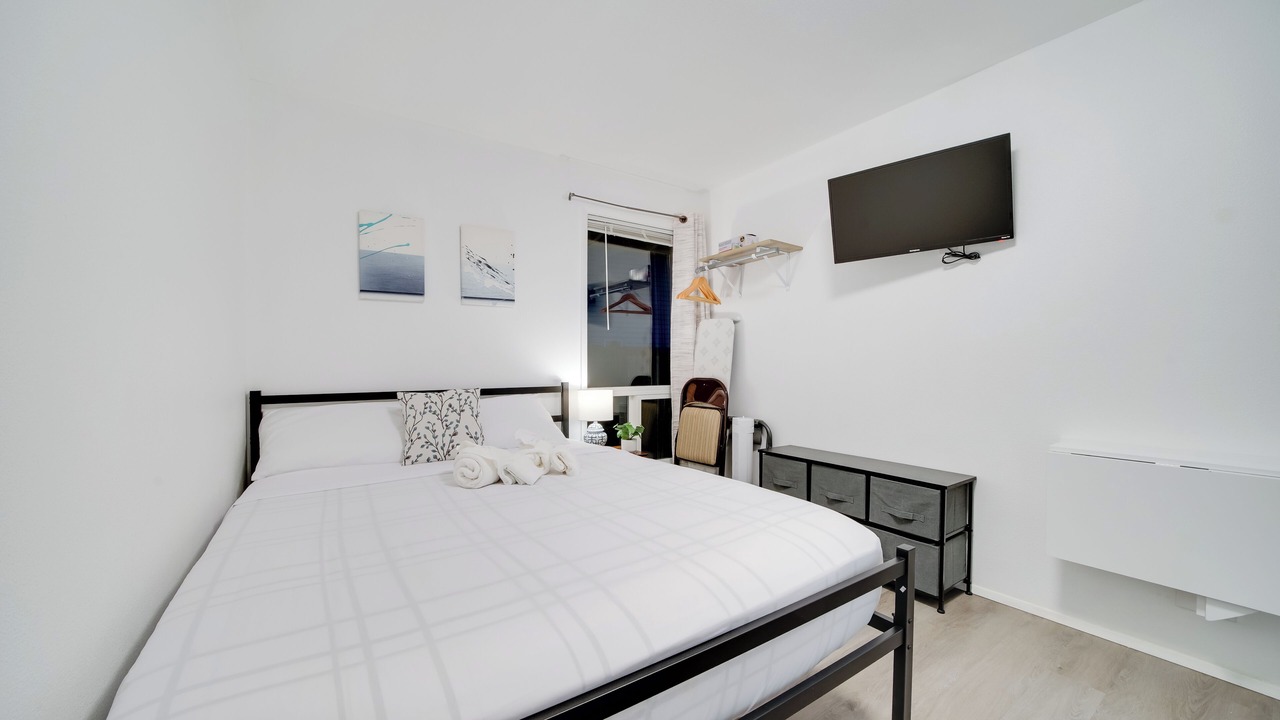 Photo of Bedroom in Lake Hills