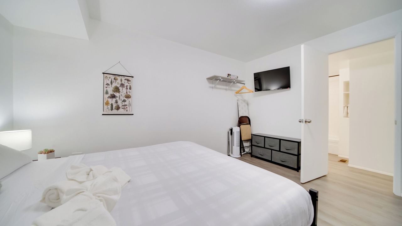 Photo of Bedroom in Lake Hills