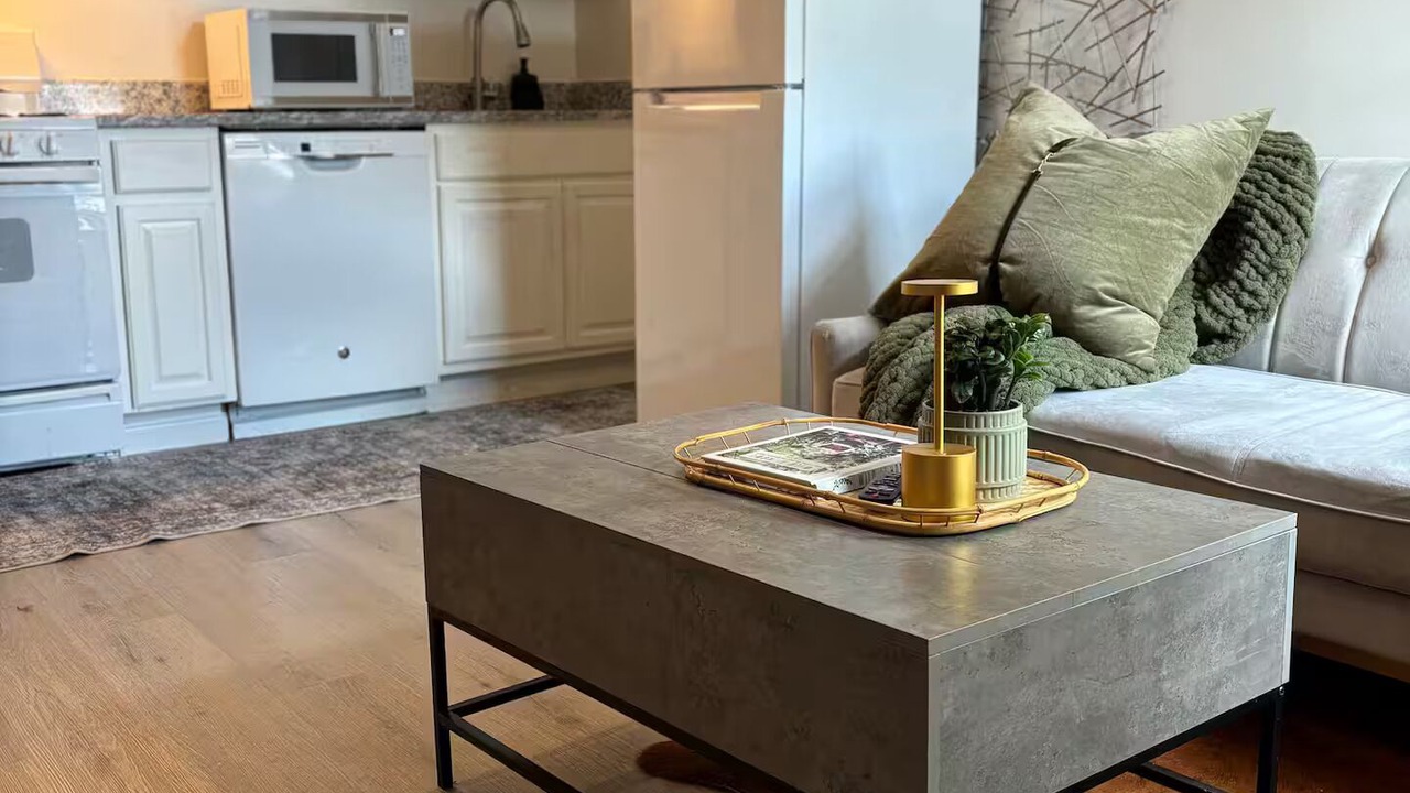 Photo of Livingroom in Canton