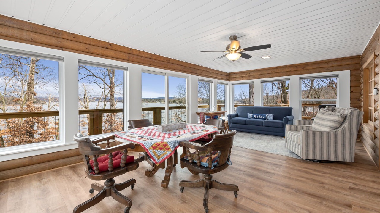 Photo of Livingroom in Rogers