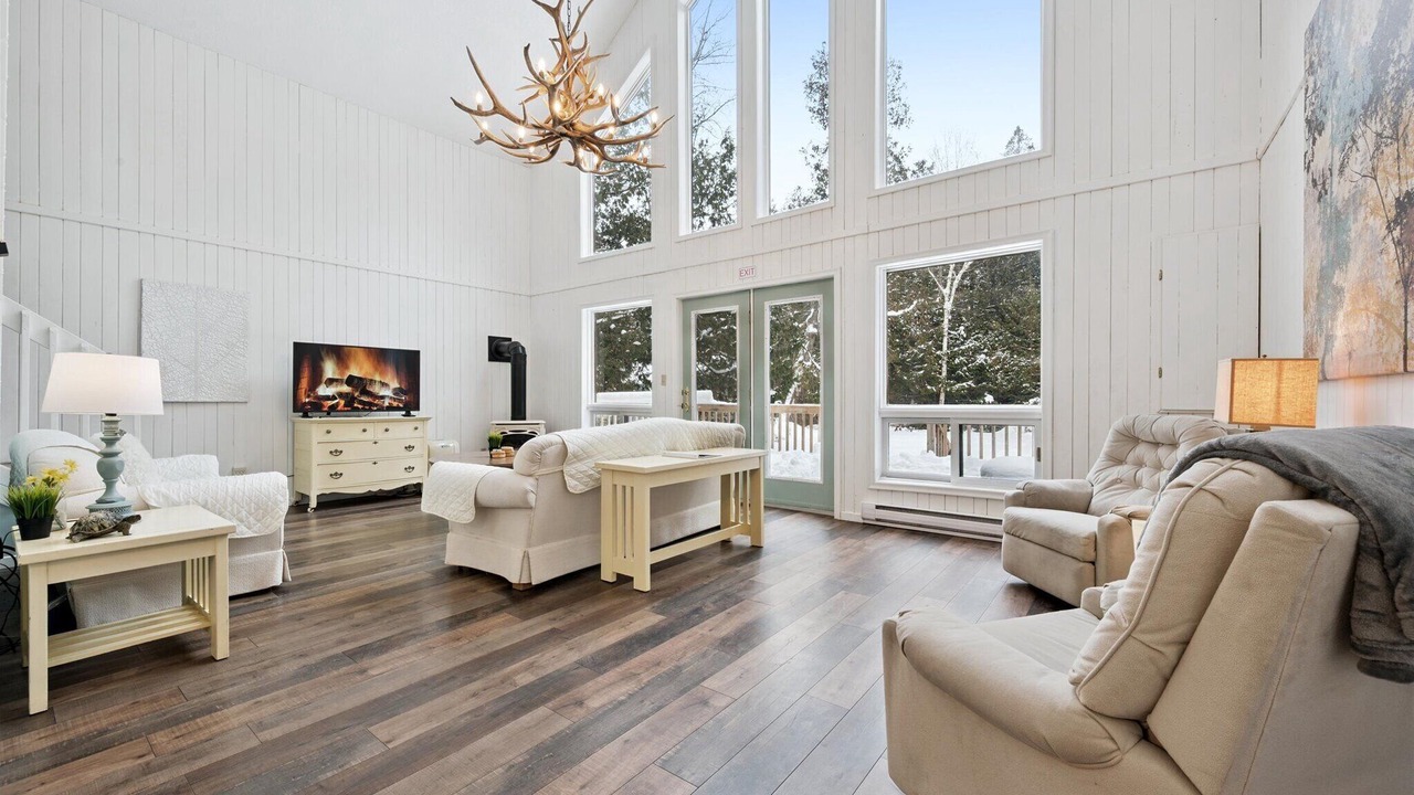 Photo of Livingroom in Northern Bruce Peninsula