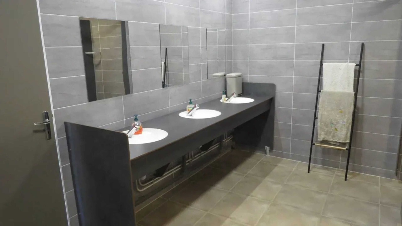 Photo of Bathroom in Razes
