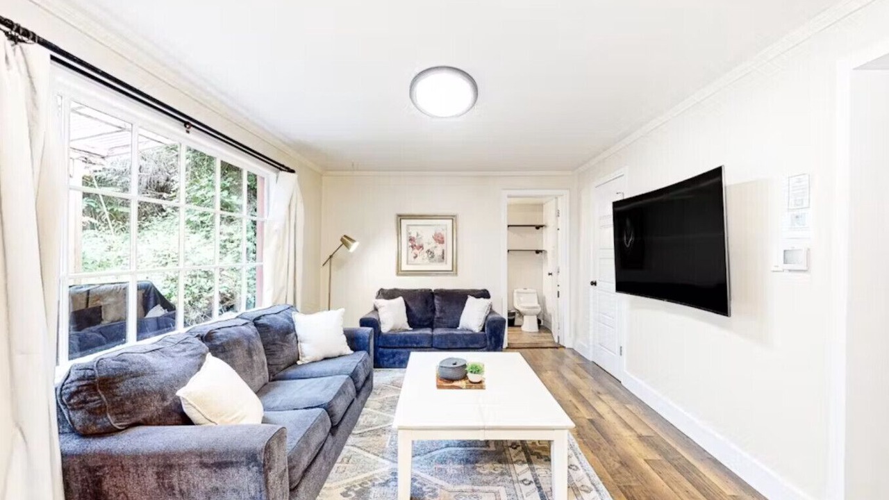 Photo of Livingroom in Humboldt Hill