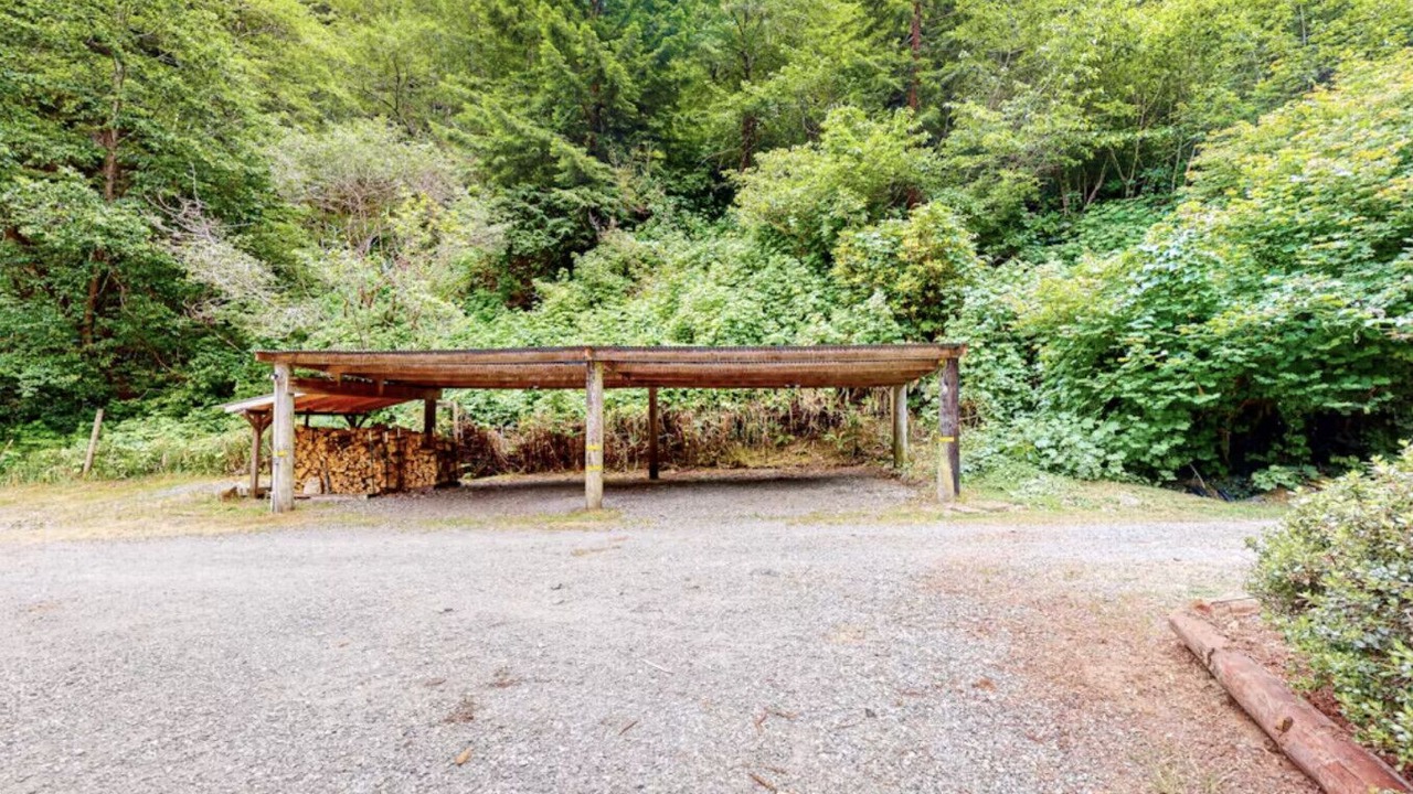 Photo of Others in Humboldt Hill