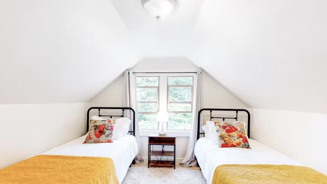 Photo of Bedroom in Humboldt Hill