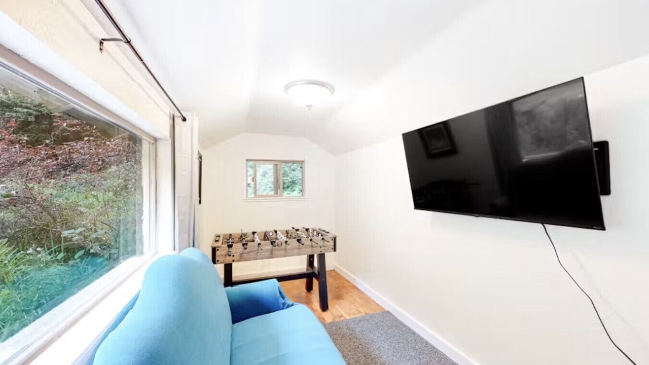 Photo of Bedroom in Humboldt Hill