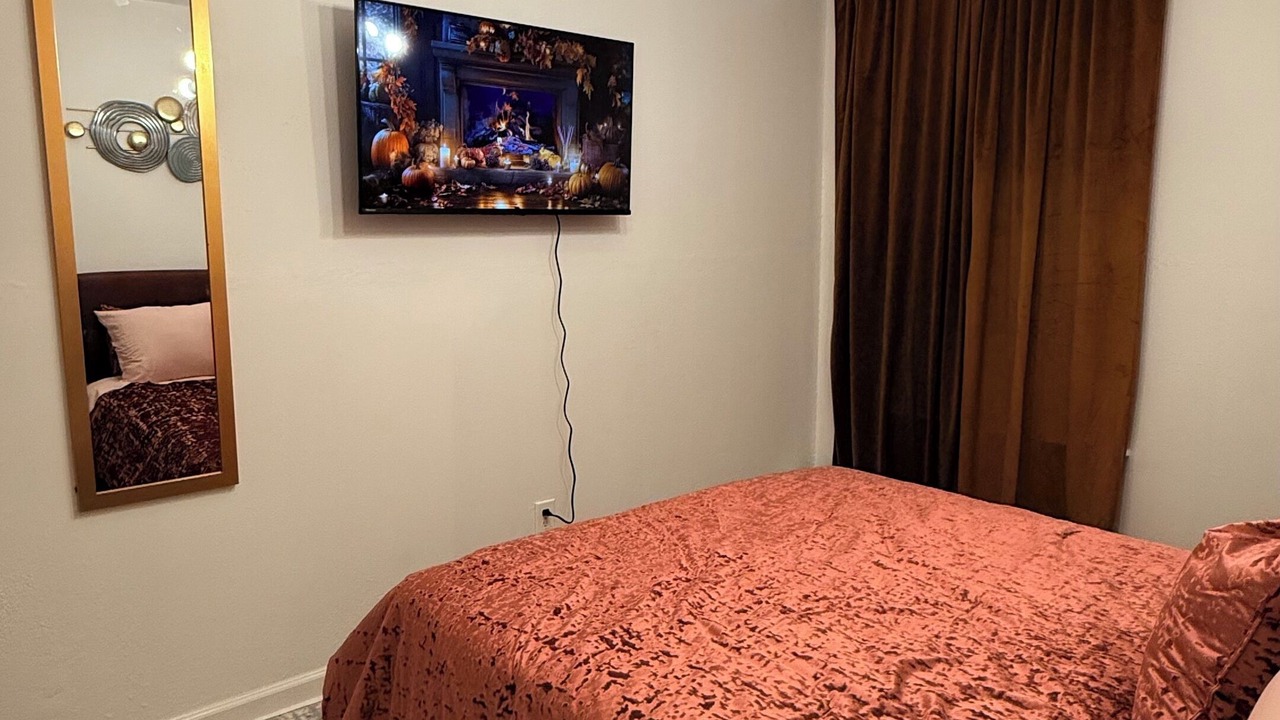 Photo of Bedroom in Northside
