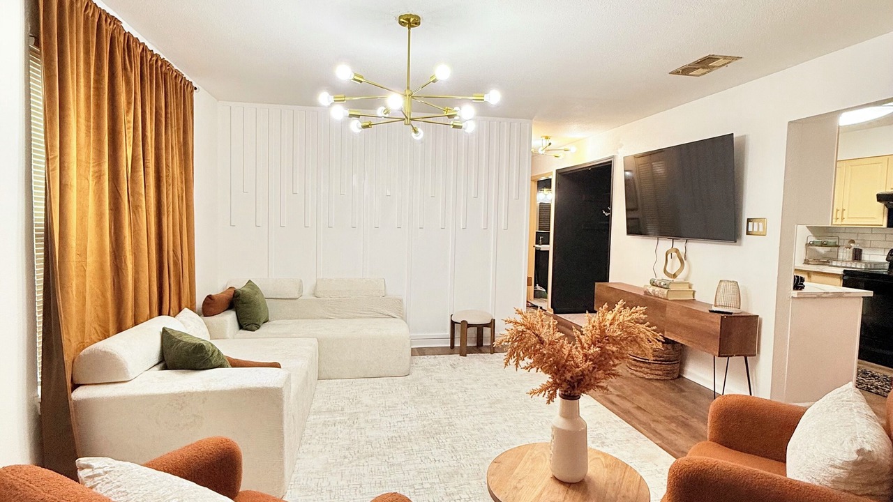Photo of Livingroom in Northside