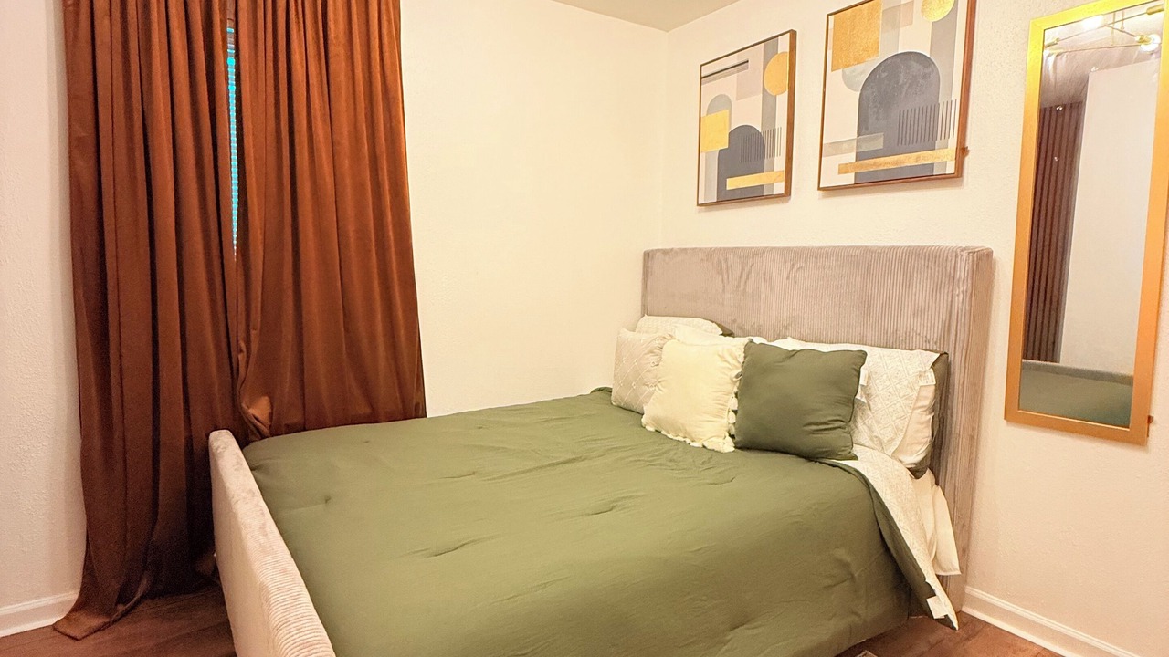 Photo of Bedroom in Northside