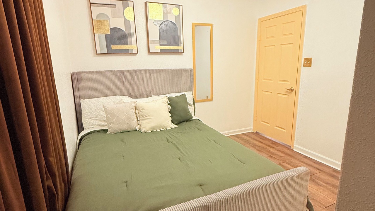Photo of Bedroom in Northside