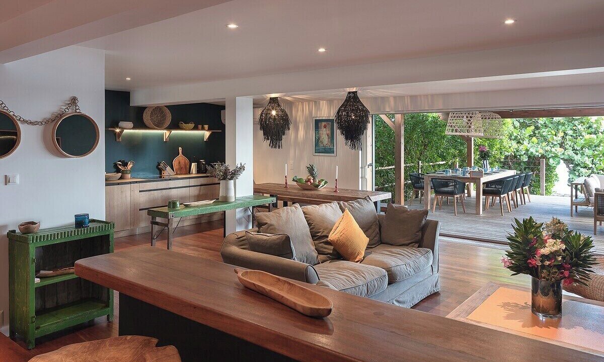 Photo of Others in Cul de Sac