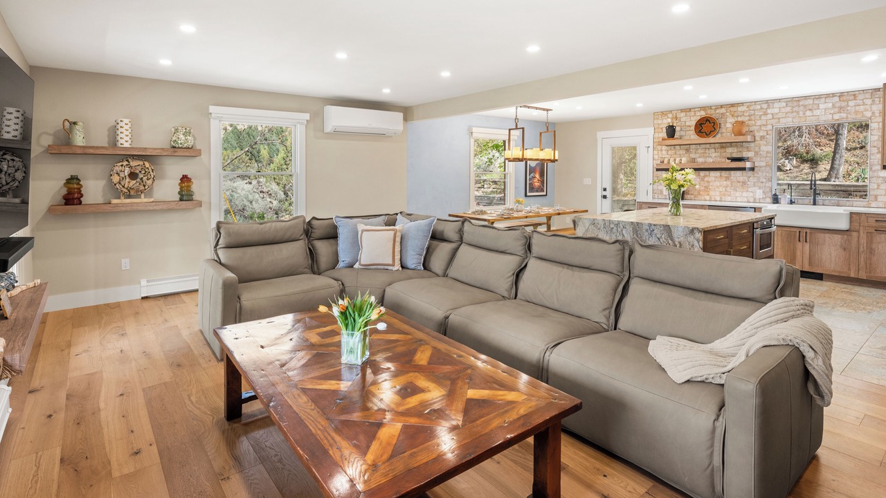 Photo of Livingroom in New Castle