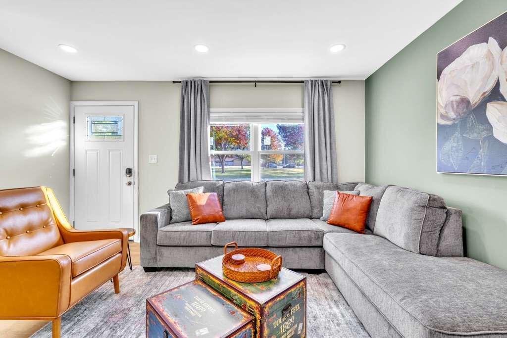 Photo of Livingroom in Romeoville