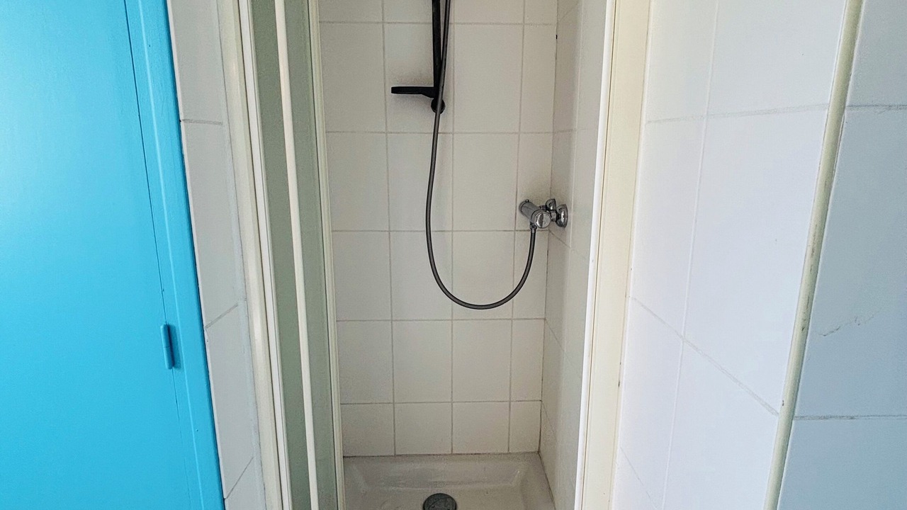 Photo of Bathroom in Airaines