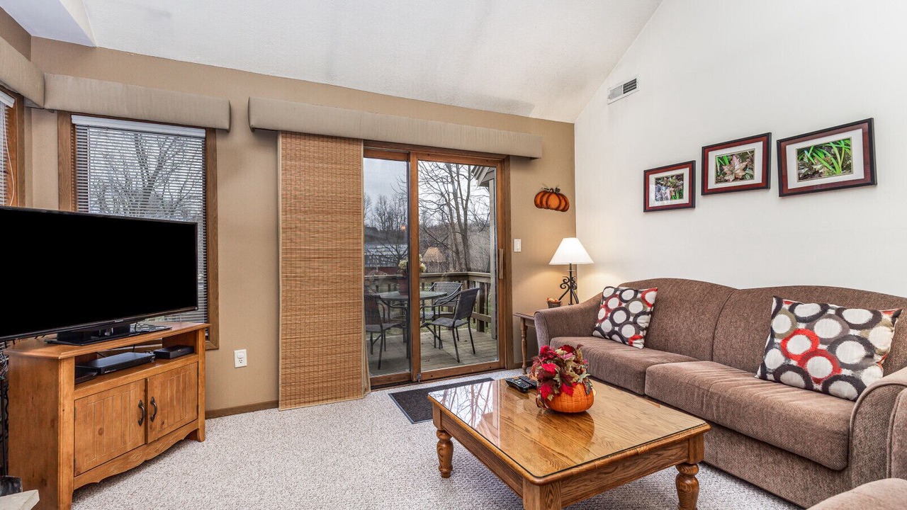 Photo of Livingroom in The Galena Territory