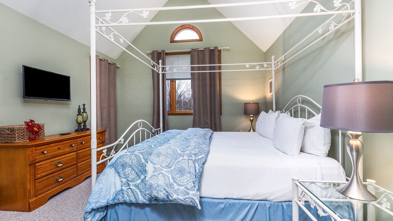 Photo of Bedroom in The Galena Territory