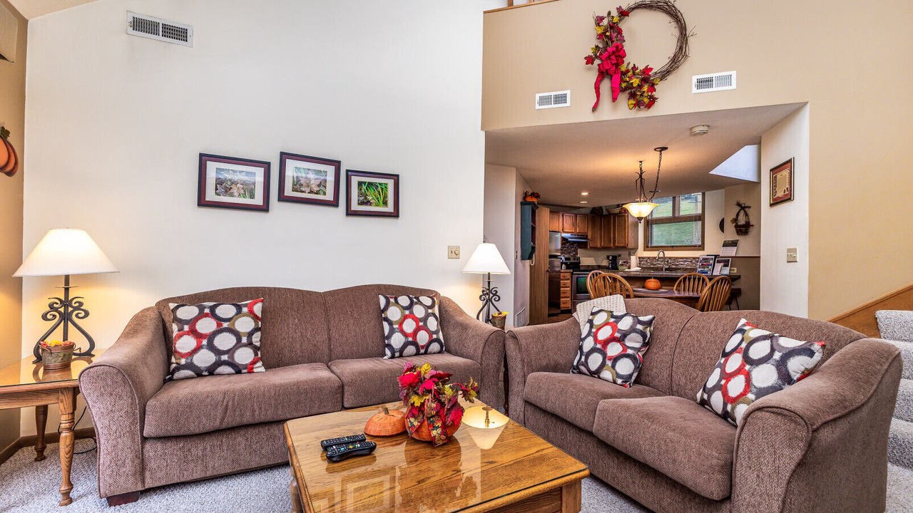 Photo of Livingroom in The Galena Territory