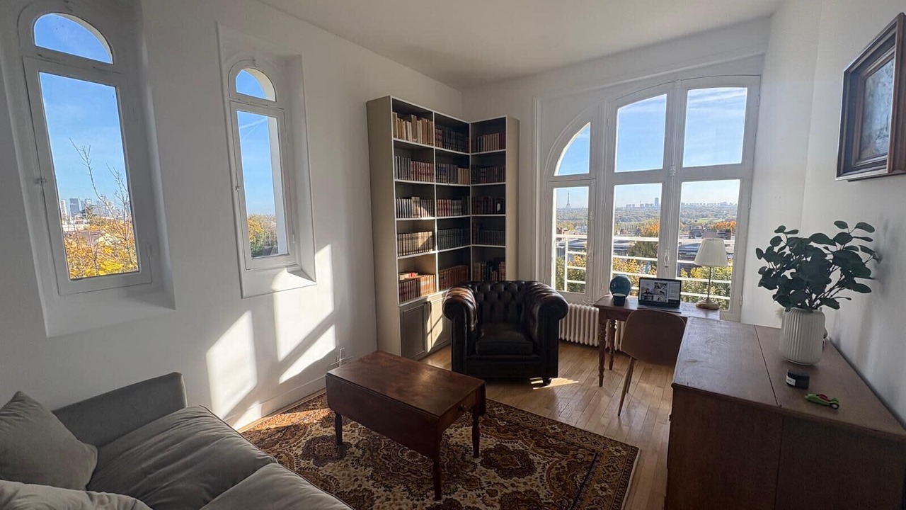 Photo of Livingroom in Suresnes