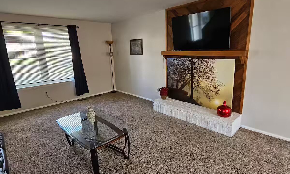 Photo of Livingroom in St. Peters
