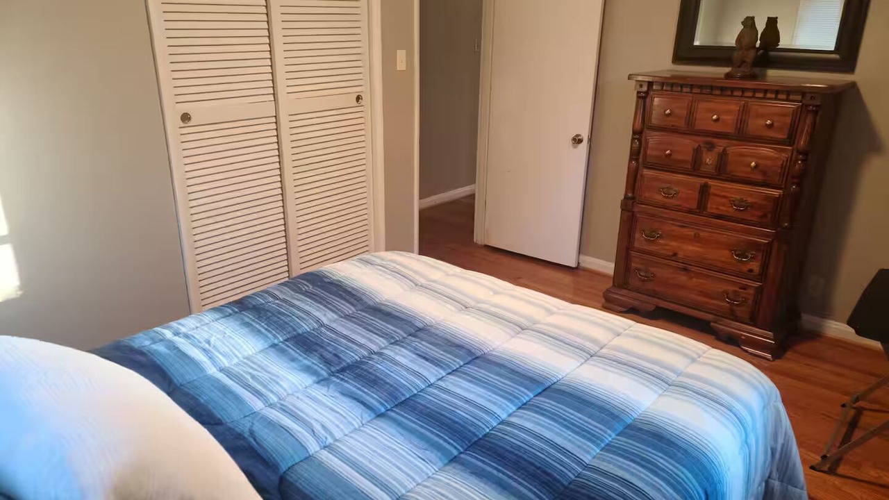 Photo of Bedroom in Kirkwood