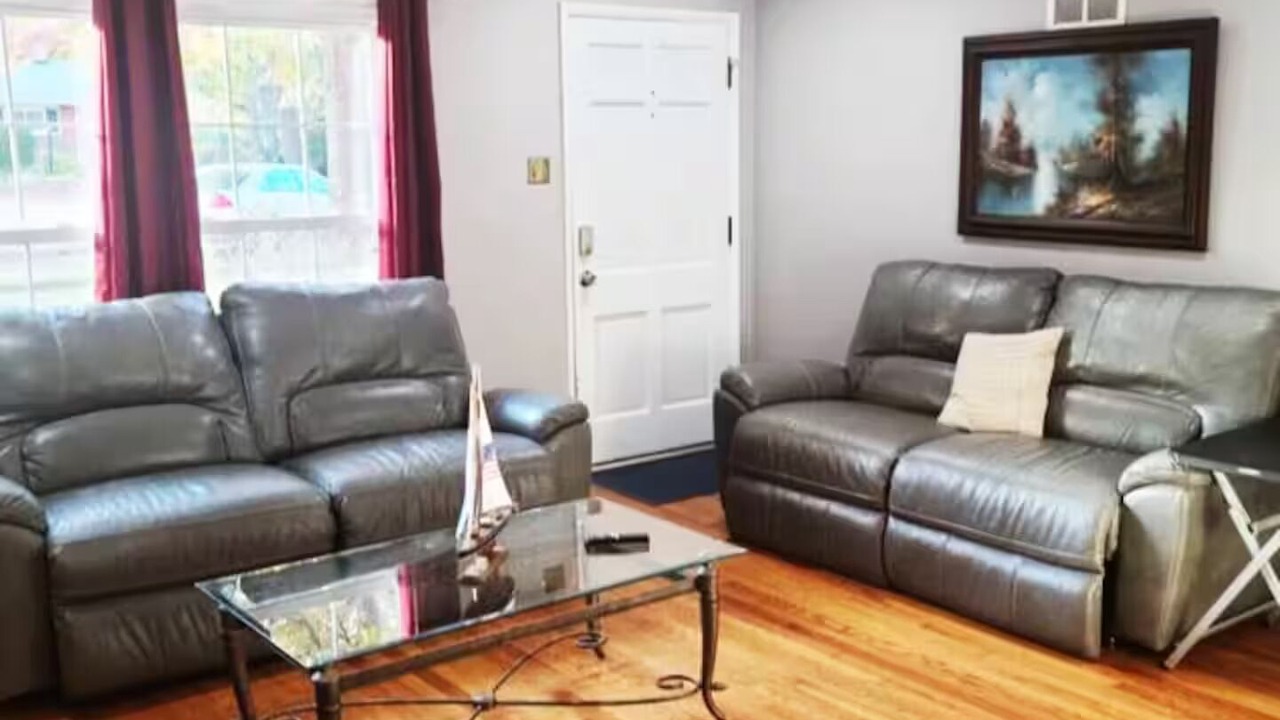 Photo of Livingroom in Kirkwood