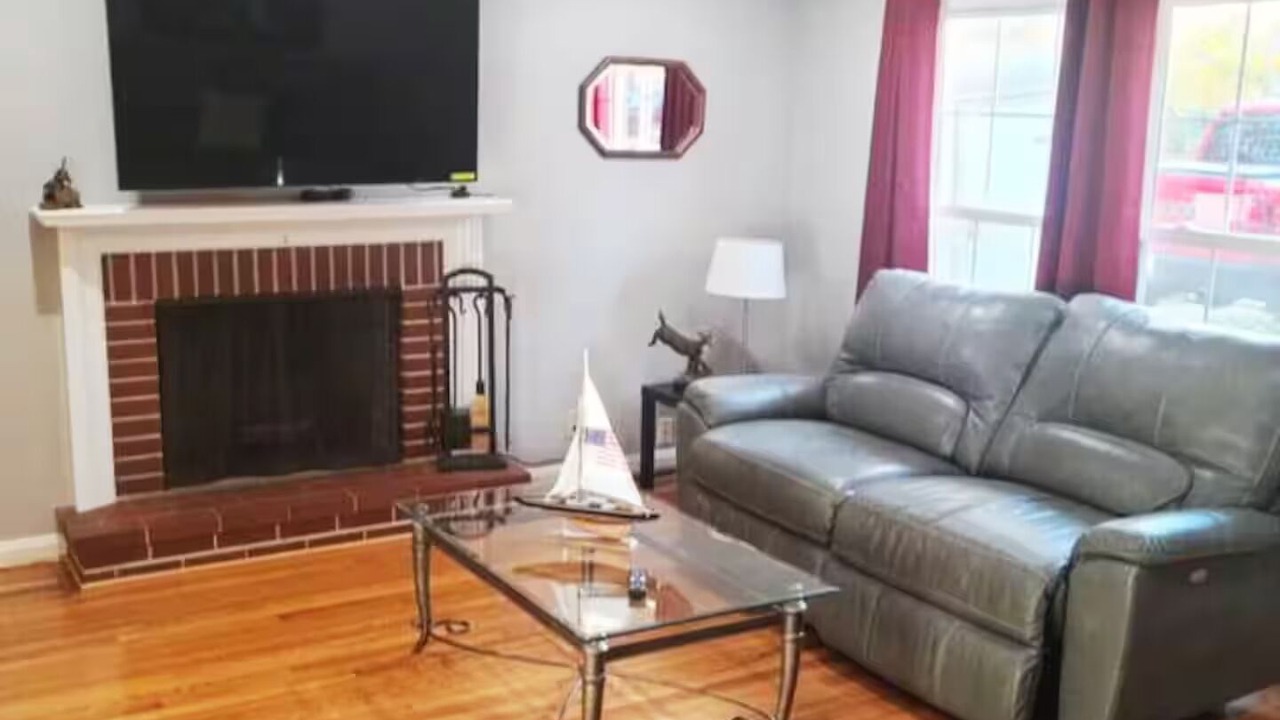 Photo of Livingroom in Kirkwood