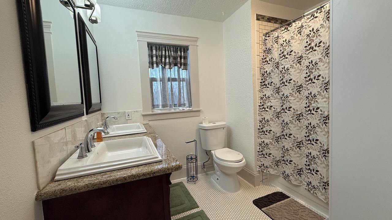 Photo of Bathroom in Albany