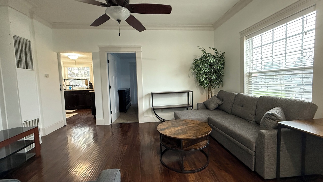 Photo of Livingroom in Albany