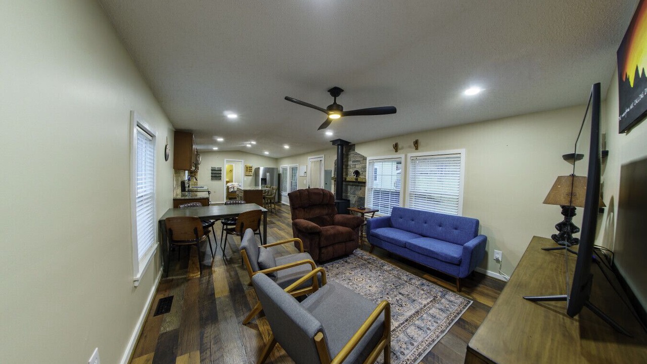 Photo of Livingroom in Balsam Grove