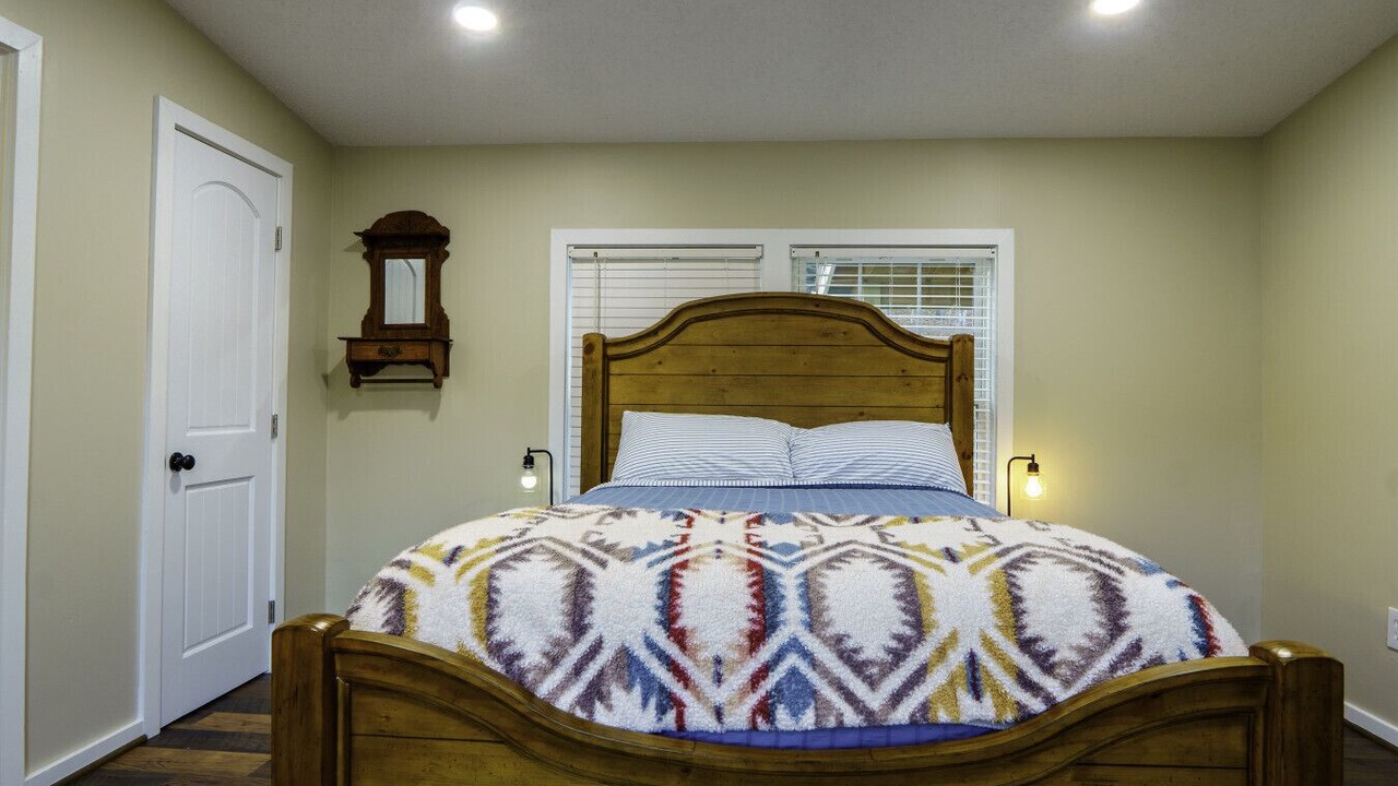 Photo of Bedroom in Balsam Grove