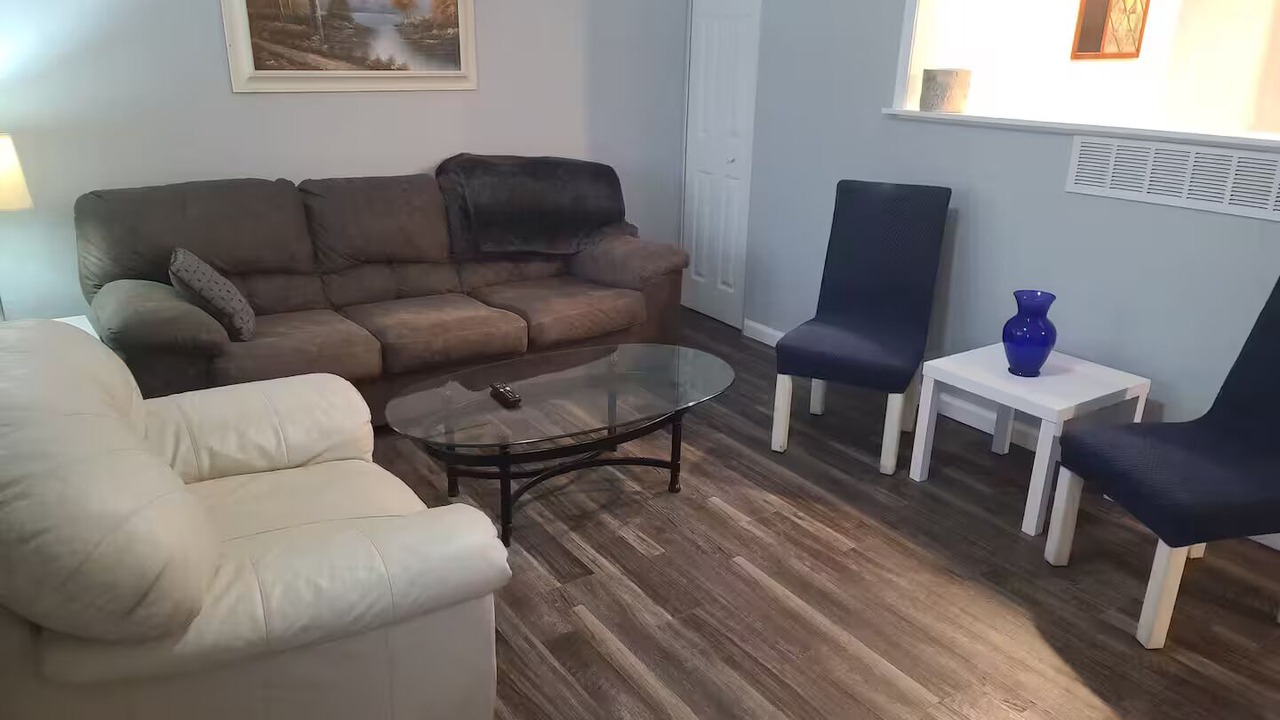 Photo of Livingroom in Fenton
