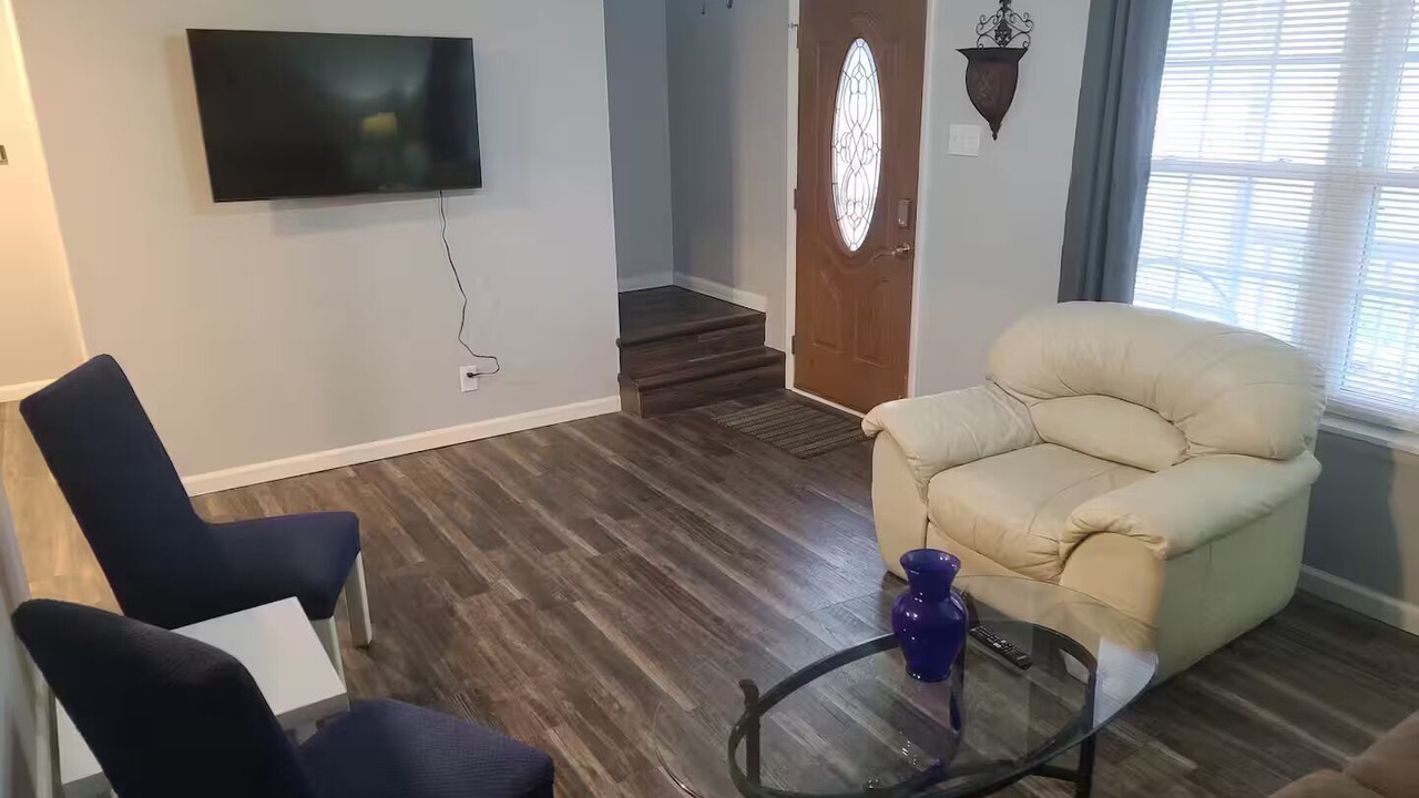 Photo of Livingroom in Fenton
