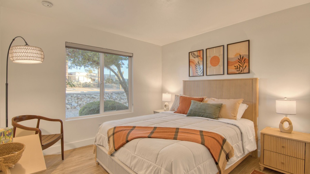 Photo of Bedroom in Broadway Northeast