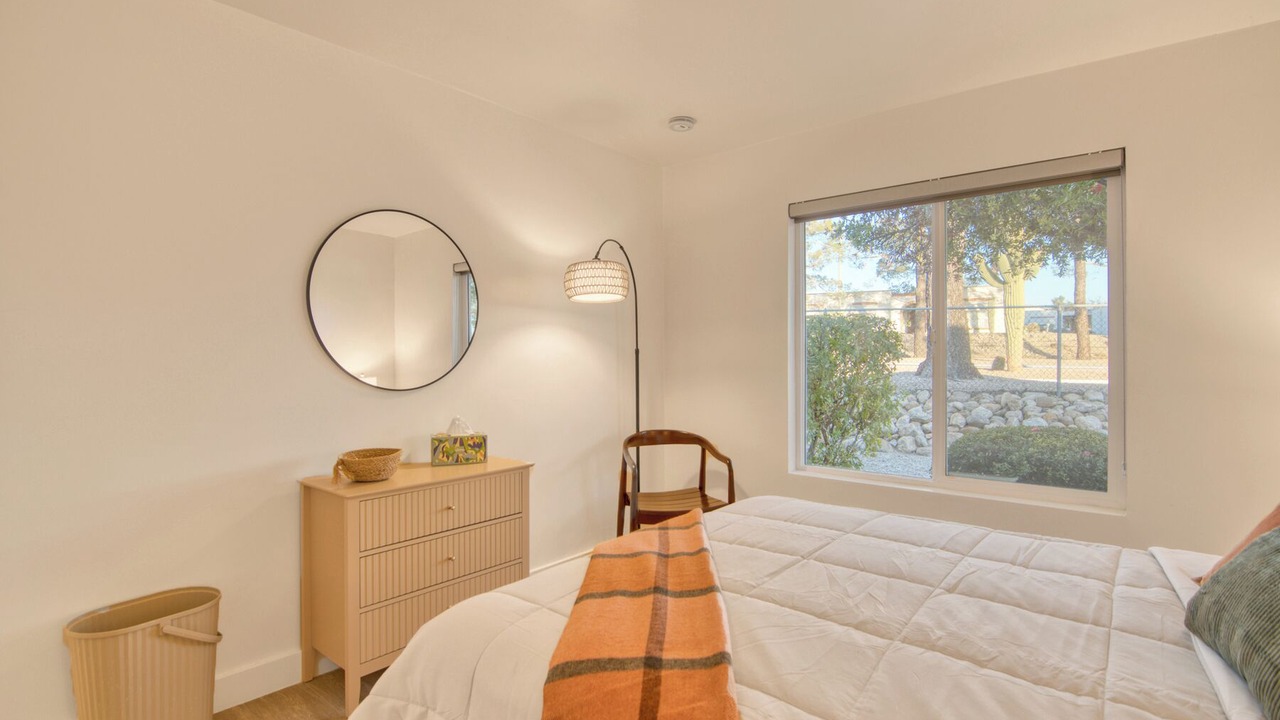 Photo of Bedroom in Broadway Northeast