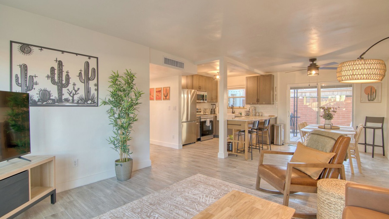 Photo of Livingroom in Broadway Northeast