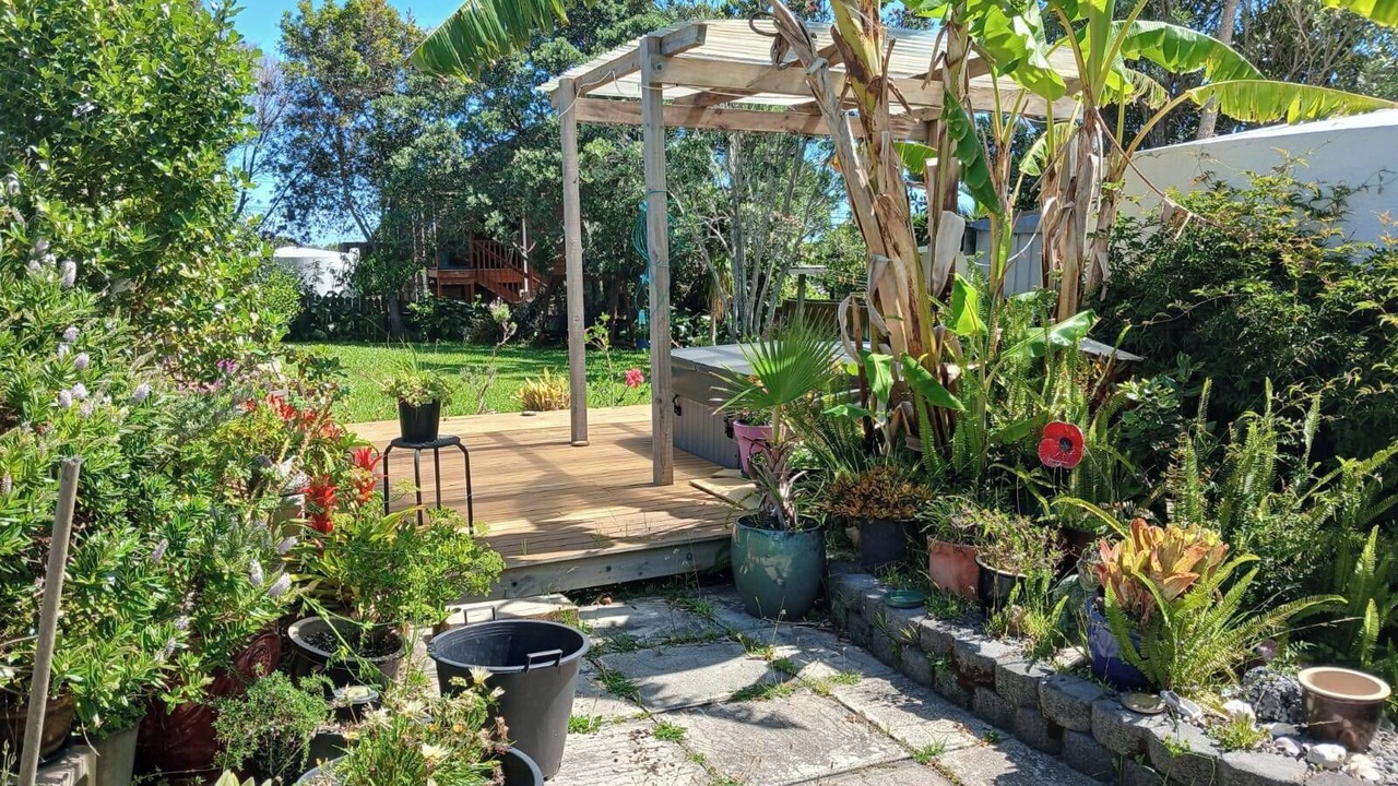 Photo of Patio Balcony in Army Bay