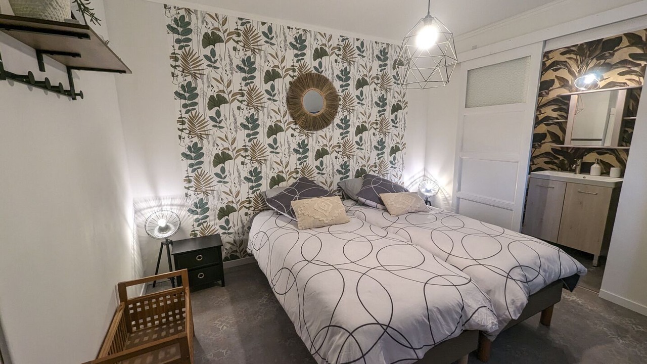 Photo of Bedroom in Neuilly-l'Eveque