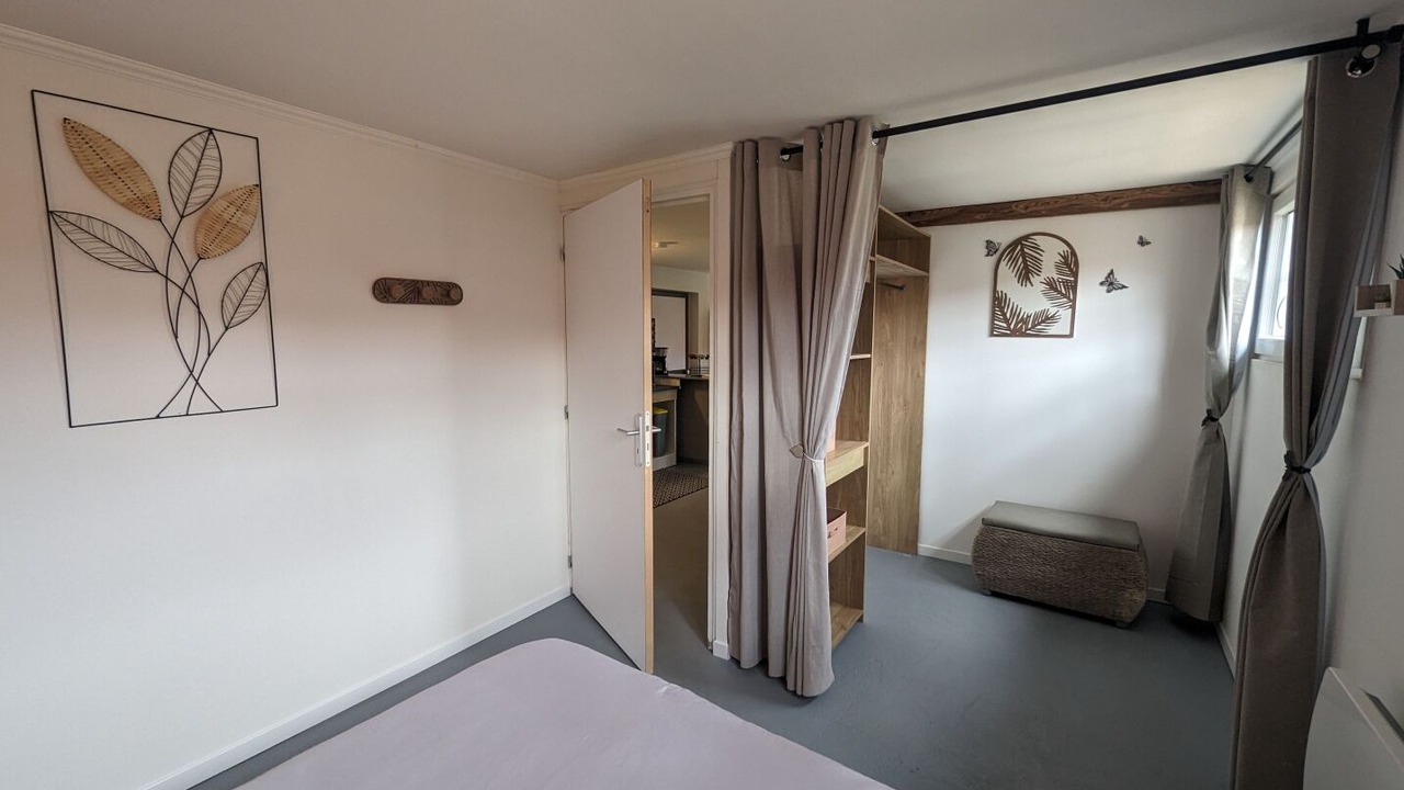 Photo of Bedroom in Neuilly-l'Eveque