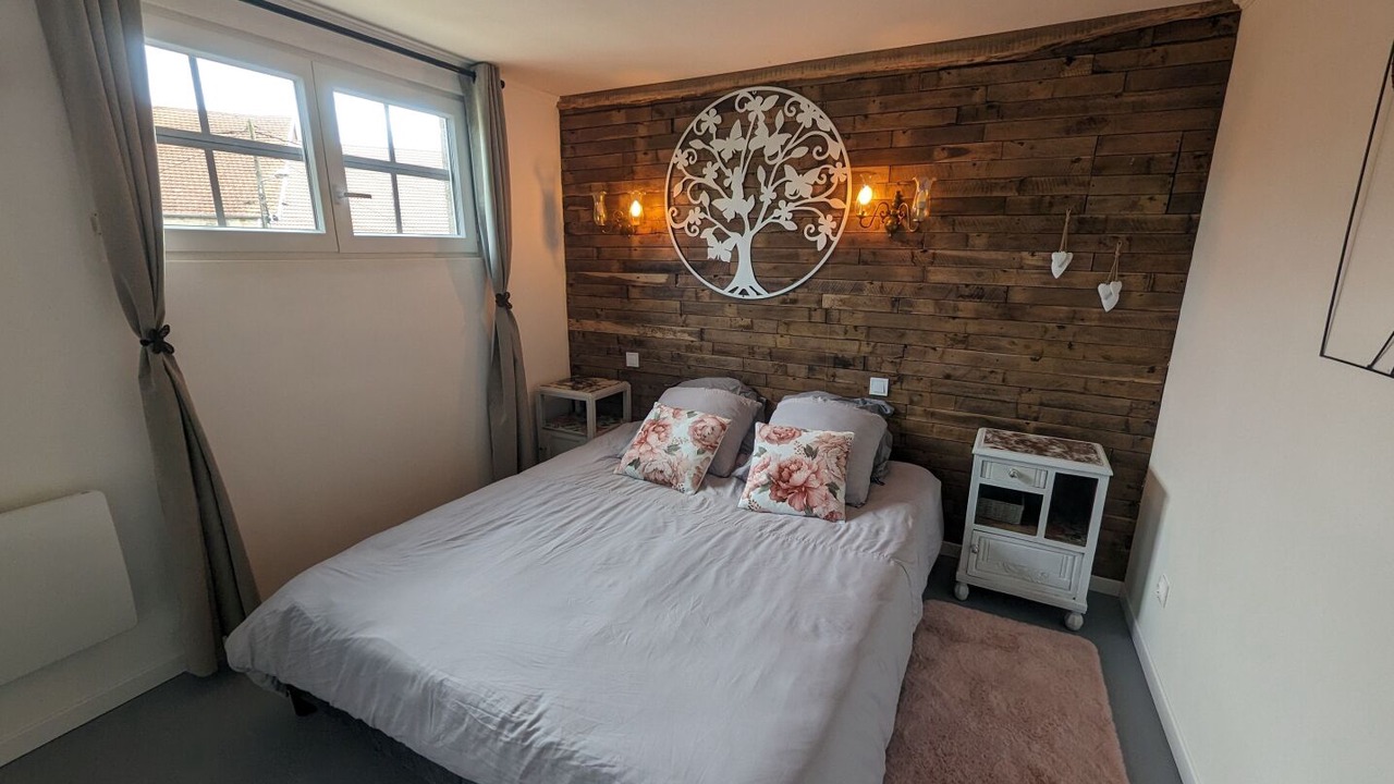 Photo of Bedroom in Neuilly-l'Eveque