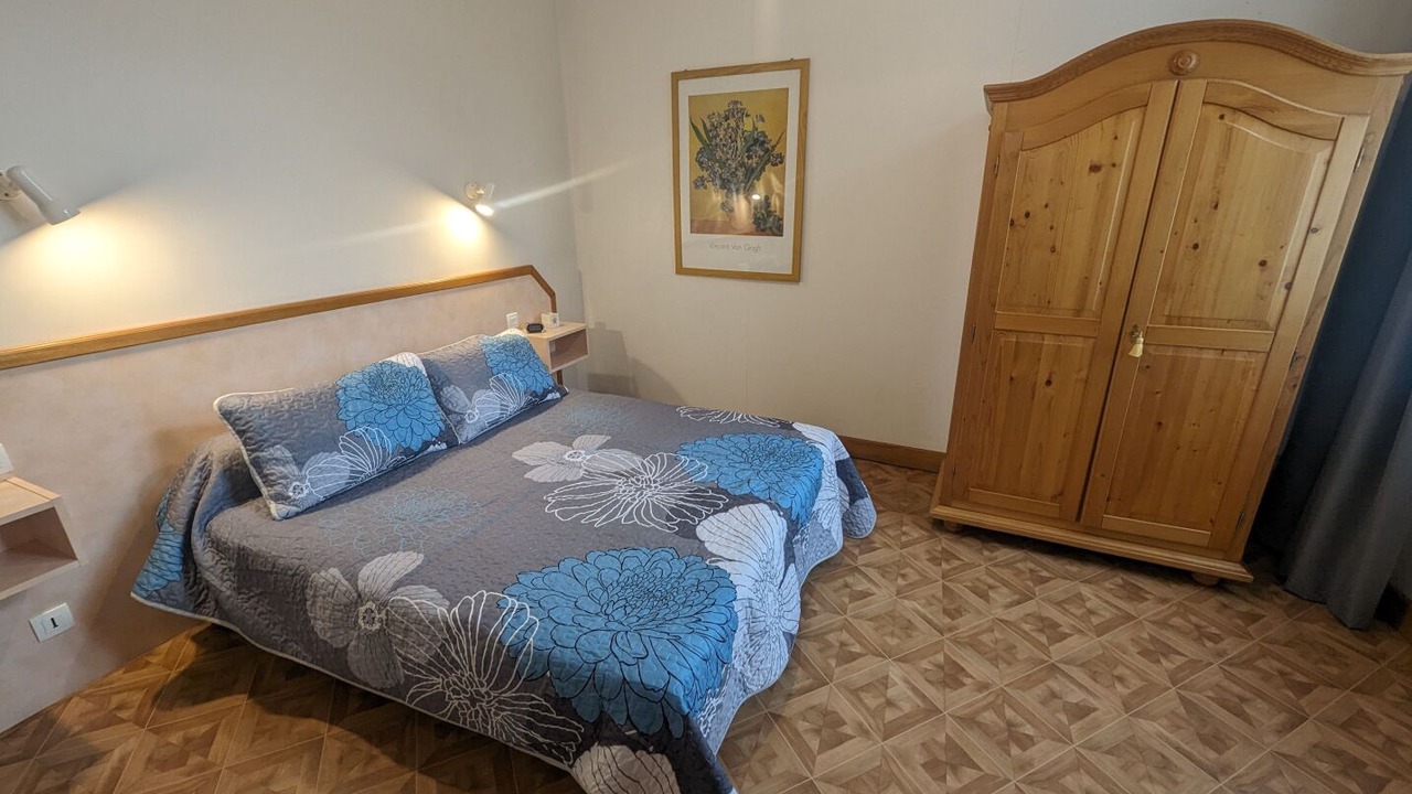 Photo of Bedroom in Bourbonne-les-Bains