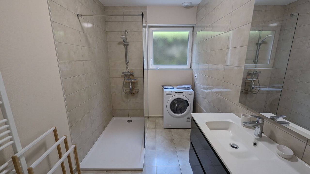 Photo of Bathroom in Peigney