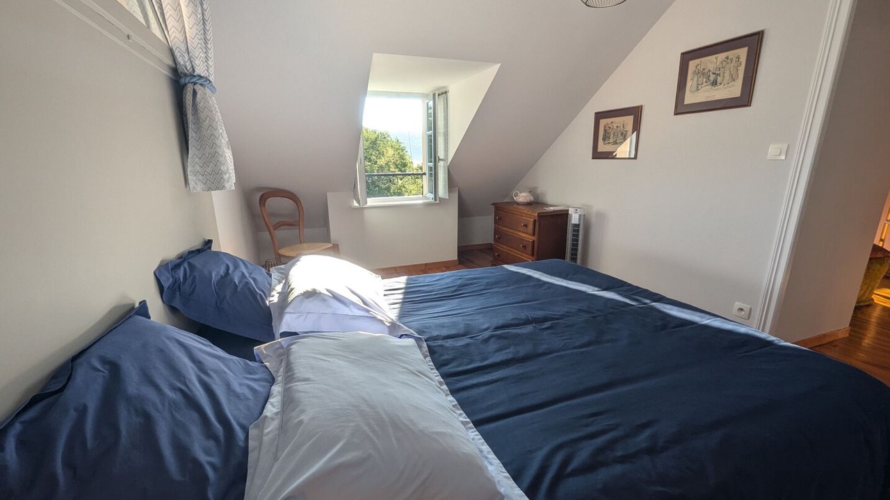 Photo of Bedroom in Langres