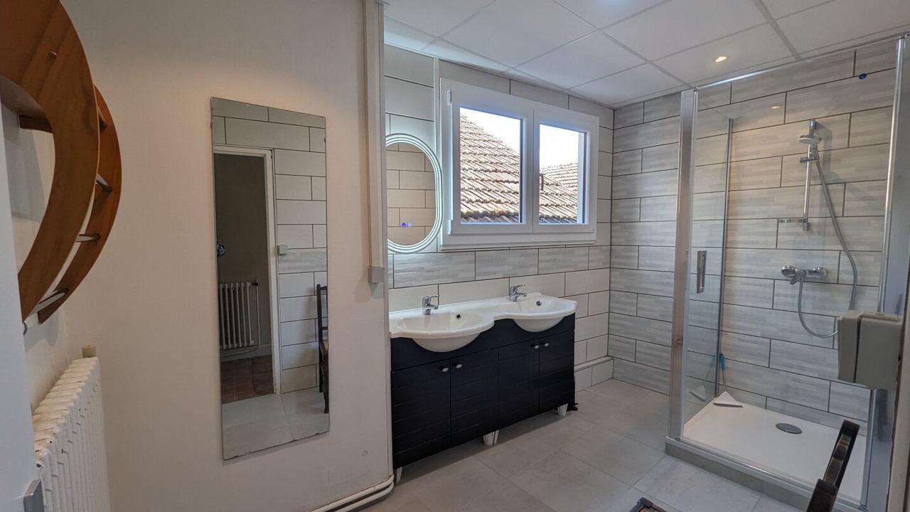 Photo of Bathroom in Le Montsaugeonnais