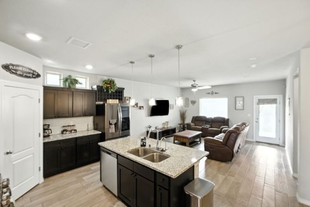 Photo of Livingroom in Biggs Field