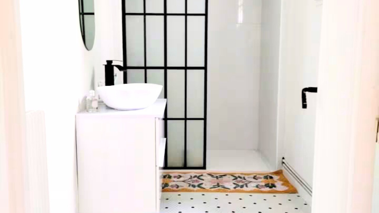 Photo of Bathroom in Neuf-Marche