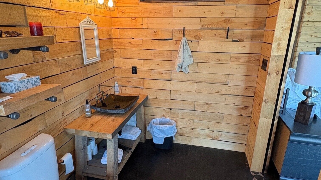 Photo of Bathroom in Kenora