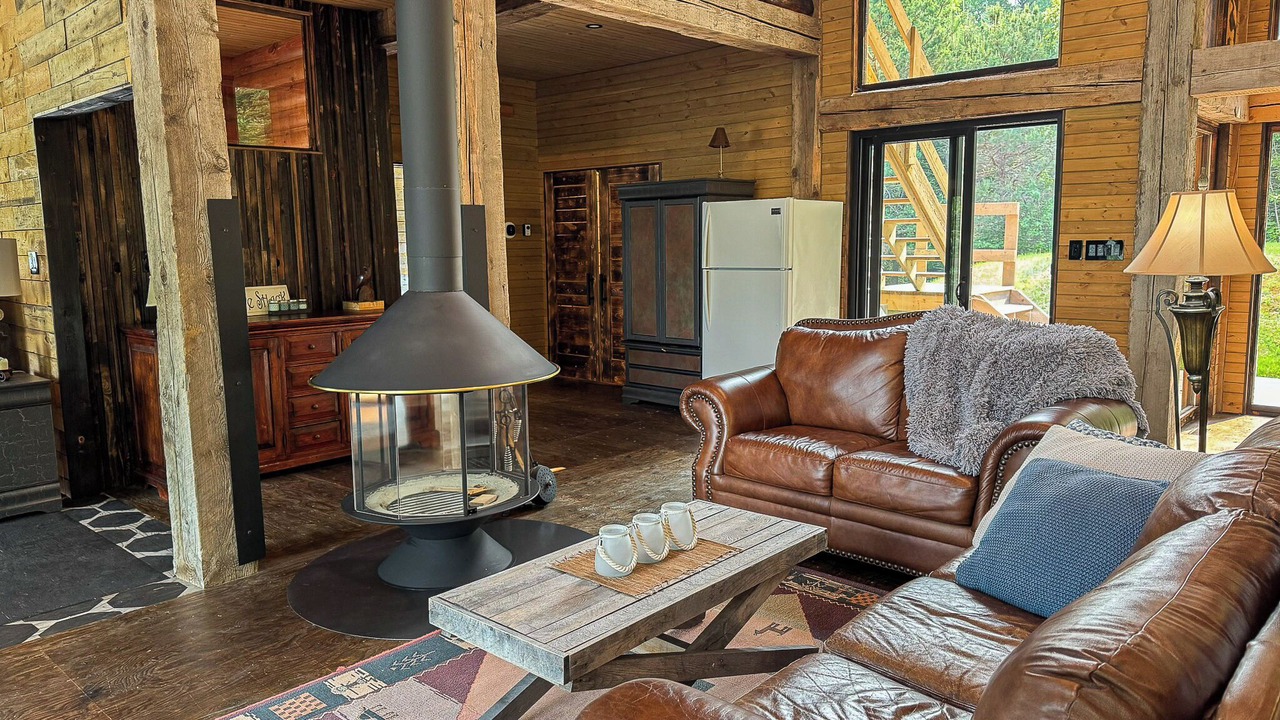 Photo of Livingroom in Kenora